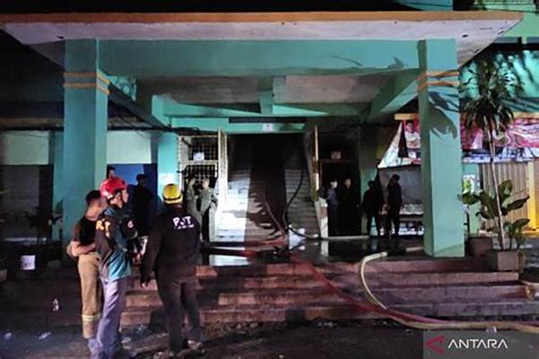 Video: Aksi Damkar Padamkan Kebakaran Pasar Tradisional