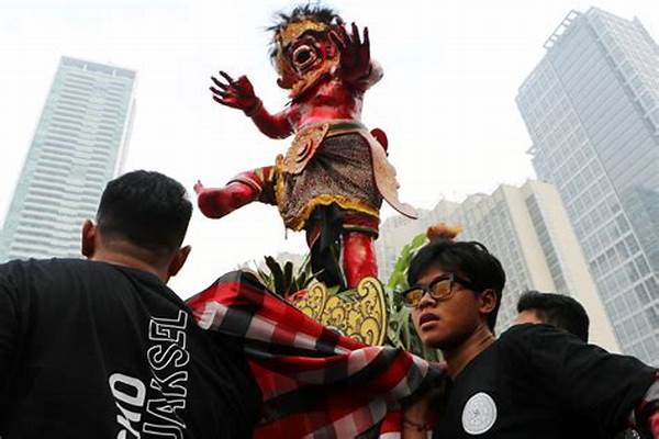 Video: Pawai Ogoh-ogoh Meriahkan Serang Menyambut Nyepi