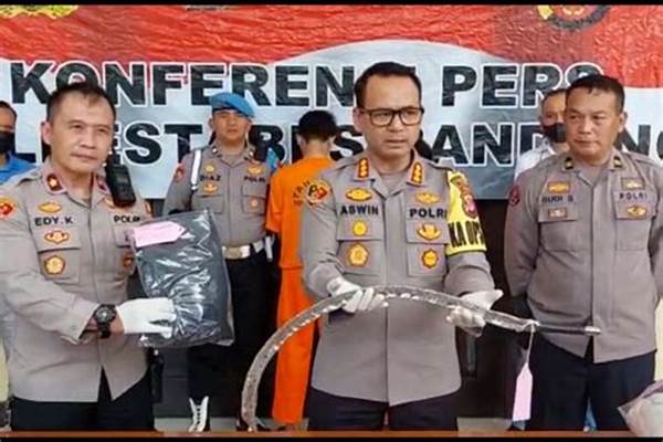 Video: Aksi Polisi Ringkus Geng Motor Brutal Di Serang