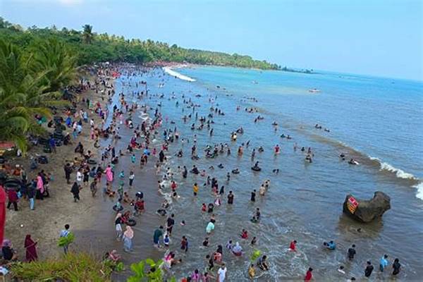[video Wisata] Drone View Pantai Anyer Serang, Dikeluhkan Sepi Pengunjung Akhir Pekan!