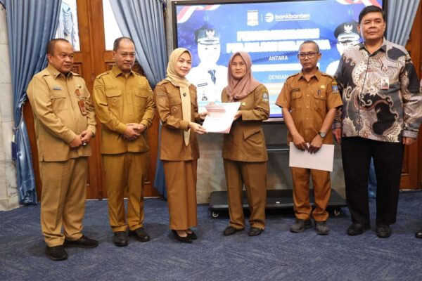 Pemkab Serang dan Bank Banten Teken Kerja Sama Pembayaran Gaji PPPK